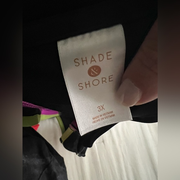 Plus size shade & shore green color block bralette suit swim top - Picture 6 of 7